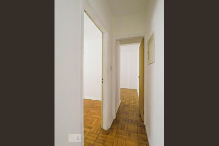 Apartamento para alugar com 76m², 2 quartos e sem vagaCorredor dos quartos
