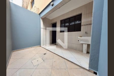 Casa à venda com 138m², 3 quartos e 2 vagasLavanderia