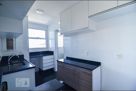 Apartamento para alugar com 103m², 2 quartos e 3 vagasCozinha