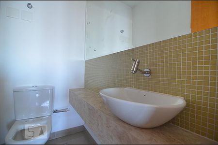 Banheiro social de apartamento para alugar com 2 quartos, 103m² em Vila da Serra, Nova Lima