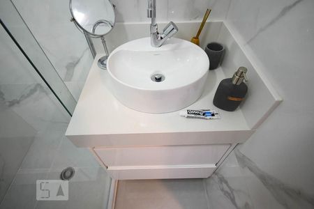 Apartamento para alugar com 70m², 2 quartos e 1 vagaDetalhe do banheiro suíte 