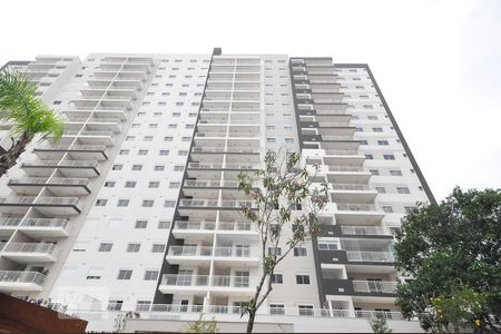 Apartamento para alugar com 70m², 2 quartos e 1 vagaFachada