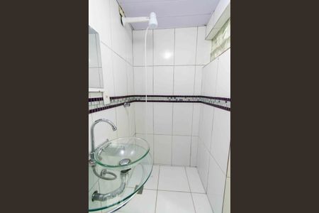 Apartamento à venda com 90m², 2 quartos e 1 vaga Apartamento à venda com 90m², 2 quartos e 1 vagaBanheiro