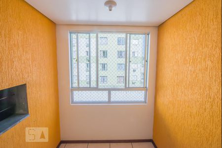 Sala de estar com churrasqueira de apartamento à venda com 2 quartos, 48m² em Pinheiro, São Leopoldo