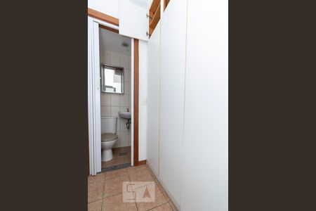 Apartamento à venda com 100m², 3 quartos e 2 vagas Apartamento à venda com 100m², 3 quartos e 2 vagasQuarto de Serviço