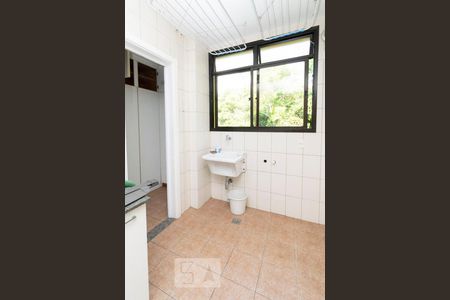 Apartamento à venda com 100m², 3 quartos e 2 vagas Apartamento à venda com 100m², 3 quartos e 2 vagasÁrea de Serviço