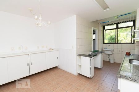 Apartamento à venda com 100m², 3 quartos e 2 vagas Apartamento à venda com 100m², 3 quartos e 2 vagasCozinha