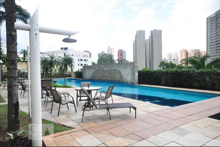 Apartamento para alugar com 220m², 3 quartos e 4 vagasPiscina