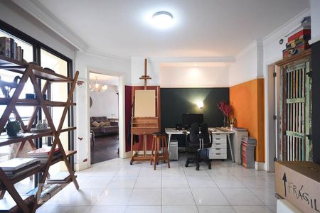 Apartamento para alugar com 220m², 3 quartos e 4 vagasEscritório