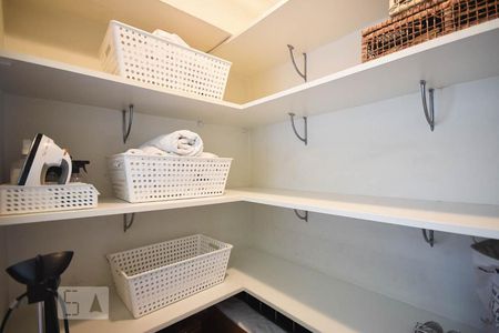 Apartamento para alugar com 220m², 3 quartos e 4 vagasQuarto de serviço