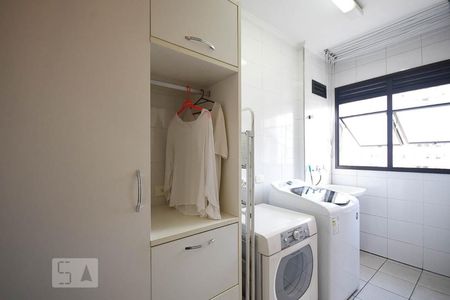 Apartamento para alugar com 220m², 3 quartos e 4 vagasÁrea de serviço