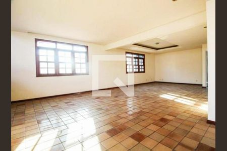 Casa à venda com 8 quartos, 640m² em Santa Tereza, Belo Horizonte