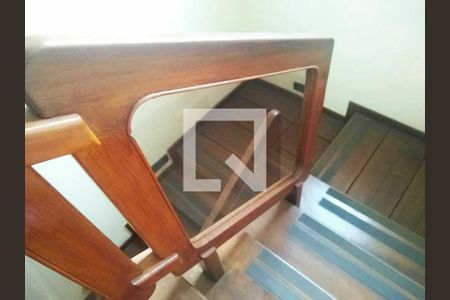 Casa à venda com 8 quartos, 640m² em Santa Tereza, Belo Horizonte