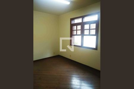 Casa à venda com 8 quartos, 640m² em Santa Tereza, Belo Horizonte