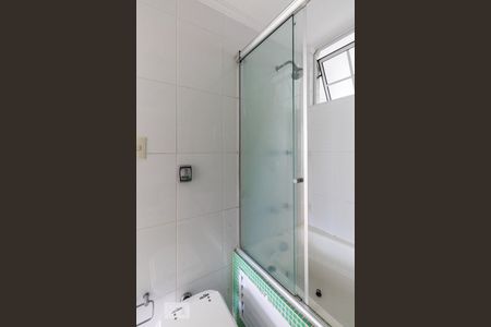 Banheiro Suite  de apartamento para alugar com 2 quartos, 70m² em Moema, São Paulo