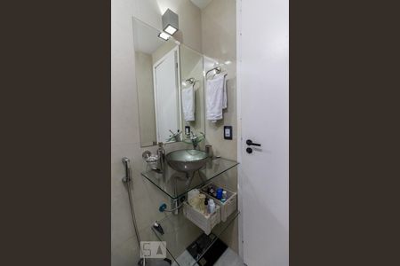 Apartamento à venda com 87m², 3 quartos e sem vaga Apartamento à venda com 87m², 3 quartos e sem vagaBanheiro 1