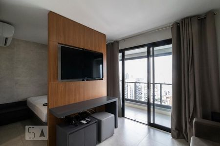 Sala / Quarto de kitnet/studio para alugar com 1 quarto, 38m² em Campo Belo, São Paulo