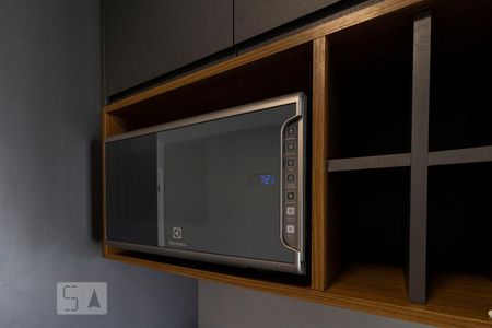 Microondas de kitnet/studio para alugar com 1 quarto, 38m² em Campo Belo, São Paulo