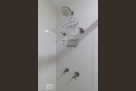 Studio para alugar com 38m², 1 quarto e 1 vaga Studio para alugar com 38m², 1 quarto e 1 vagaChuveiro