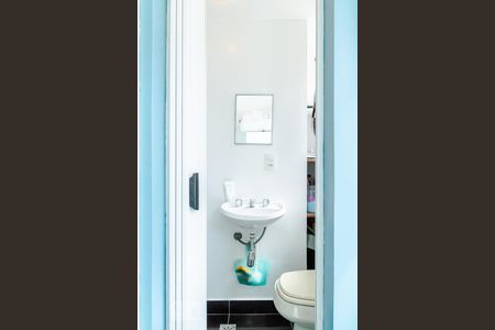 Apartamento à venda com 103m², 2 quartos e 2 vagasBanheiro de Serviço