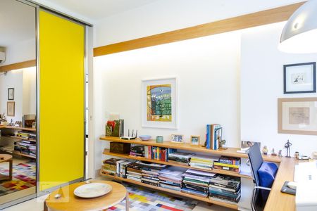 Apartamento à venda com 103m², 2 quartos e 2 vagasQuarto 2