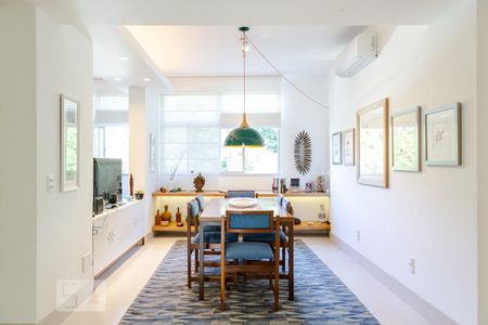 Apartamento à venda com 103m², 2 quartos e 2 vagasSala