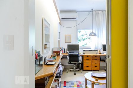 Apartamento à venda com 103m², 2 quartos e 2 vagasQuarto 2