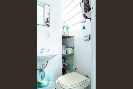 Apartamento à venda com 103m², 2 quartos e 2 vagasBanheiro de Serviço