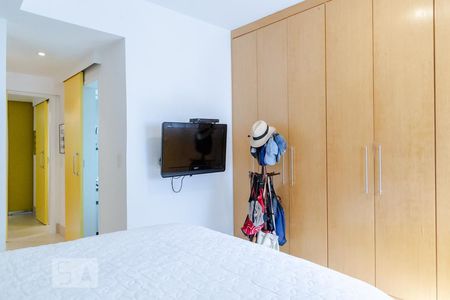 Apartamento à venda com 103m², 2 quartos e 2 vagasQuarto - Suíte