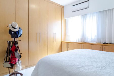 Apartamento à venda com 103m², 2 quartos e 2 vagasQuarto - Suíte