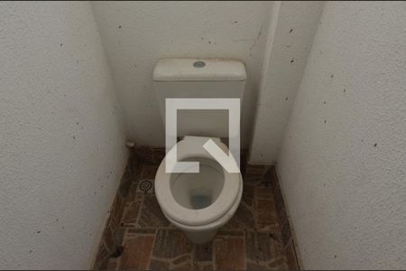 Casa à venda com 202m², 3 quartos e 1 vagaBanheiro 2