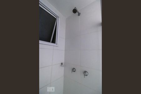Banheiro de apartamento para alugar com 2 quartos, 50m² em Taquara, Rio de Janeiro