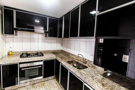 Apartamento para alugar com 70m², 2 quartos e 2 vagas Apartamento para alugar com 70m², 2 quartos e 2 vagasCozinha