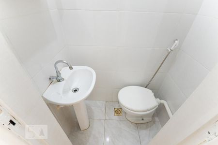Apartamento à venda com 70m², 2 quartos e sem vagaBanheiro
