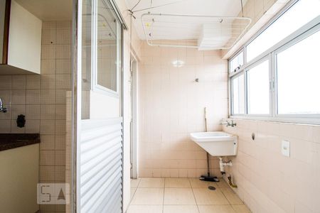 Apartamento para alugar com 72m², 3 quartos e 1 vagaÁrea de Serviço