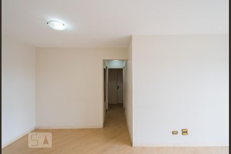 Sala de apartamento para alugar com 3 quartos, 72m² em Vila da Saúde, São Paulo