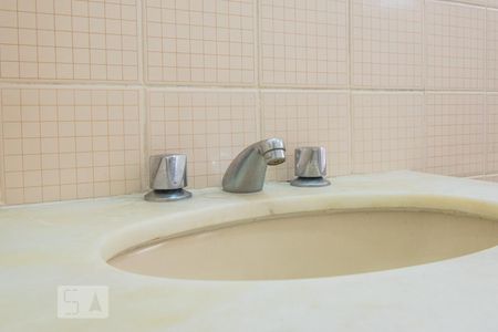 Apartamento para alugar com 72m², 3 quartos e 1 vagaBanheiro