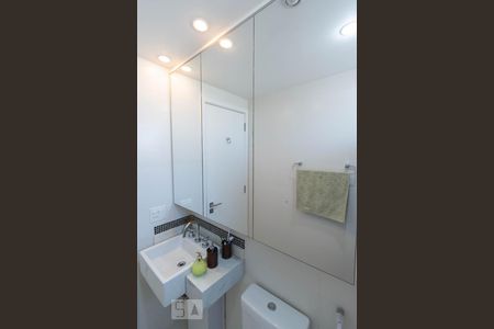 Apartamento para alugar com 69m², 2 quartos e 1 vaga Apartamento para alugar com 69m², 2 quartos e 1 vagaBanheiro Social