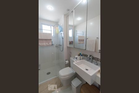 Apartamento para alugar com 69m², 2 quartos e 1 vaga Apartamento para alugar com 69m², 2 quartos e 1 vagaBanheiro Suíte