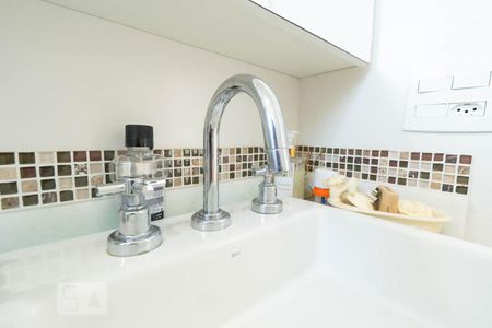 Apartamento para alugar com 69m², 2 quartos e 1 vaga Apartamento para alugar com 69m², 2 quartos e 1 vagaBanheiro Suíte