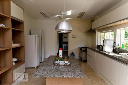 Cozinha de casa de condomínio para alugar com 6 quartos, 999m² em Gávea, Rio de Janeiro