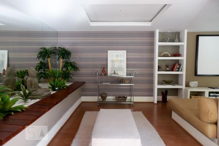 Sala - segundo pavimento de casa de condomínio para alugar com 6 quartos, 999m² em Gávea, Rio de Janeiro