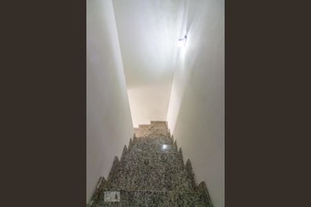 Escada de casa de condomínio à venda com 2 quartos, 94m² em Quitaúna, Osasco