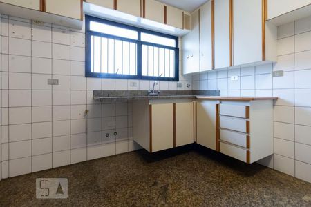 Apartamento à venda com 153m², 4 quartos e 3 vagasCozinha