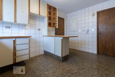Apartamento à venda com 153m², 4 quartos e 3 vagasCozinha