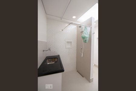 Apartamento para alugar com 102m², 2 quartos e sem vagaLavanderia/Banheiro