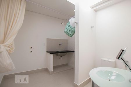 Apartamento para alugar com 102m², 2 quartos e sem vagaLavanderia/Banheiro