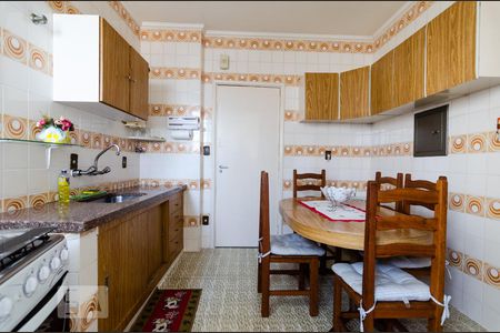 Apartamento para alugar com 80m², 2 quartos e sem vagaCozinha