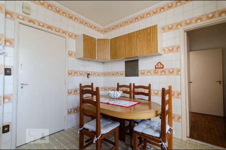 Apartamento para alugar com 80m², 2 quartos e sem vagaCozinha