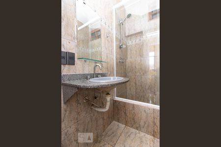 Banheiro de apartamento à venda com 3 quartos, 70m² em Higienópolis, Rio de Janeiro